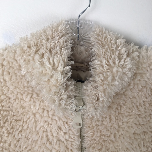 Zara Trf Mock Neck Zip Up Long Sleeve Eyelash Sherpa Jacket in Cream - Picture 2 of 11